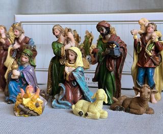 Presepe con 11 figure in resina (NUOVO)