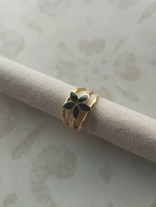 Anillo Flor Negra Baño Oro 18klt