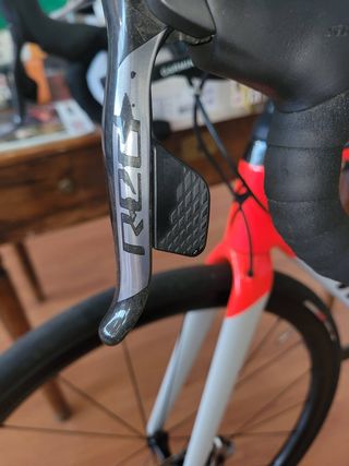 S-Works Roubaix 54 SRAM Red eTap AXS 12v