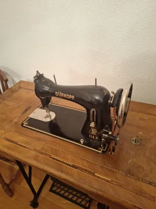 Máquina de coser antigua Dürkopp 114 K