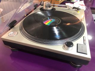 Tocadiscos Technics SL-1200 MK2