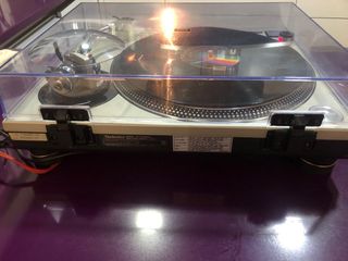 Tocadiscos Technics SL-1200 MK2
