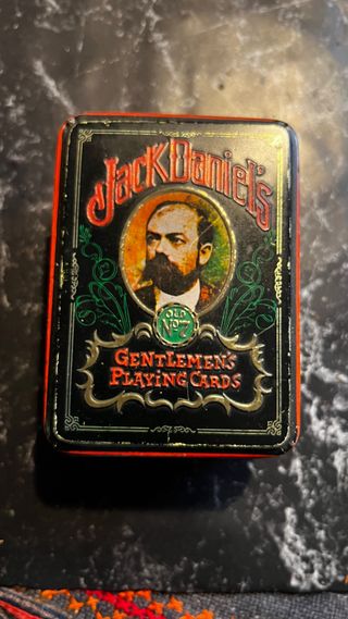 Pinzas de precisión con lupa, caja musical y más