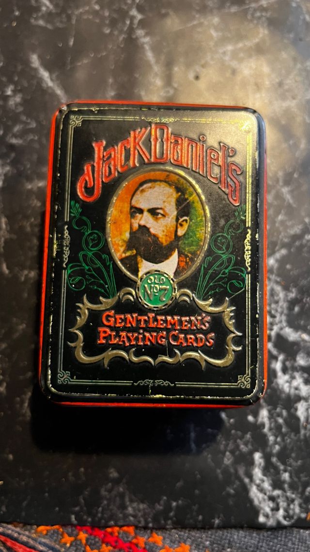 Pinzas de precisión con lupa, caja musical y más