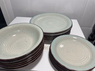 Set di stoviglie in ceramica