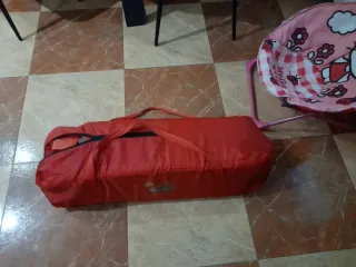 Parque cuna bebé naranja y gris