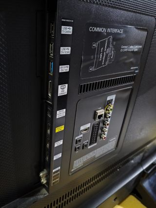 Samsung UE50HU6900S 50" 4K UHD TV + Mando Original