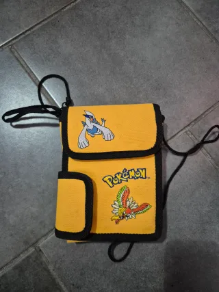 Borsetta Pokemon Gialla con Lugia e Ho-Oh