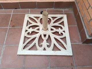 Base para sombrilla de hierro forjado