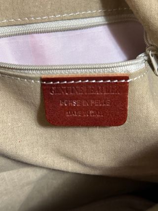 Borsa in pelle rossa con manici marroni