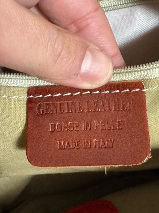 Borsa in pelle rossa con manici marroni