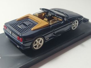 Ferrari F355 Spider a escala 1:43 (Bang)