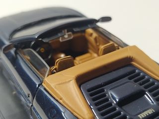 Ferrari F355 Spider a escala 1:43 (Bang)