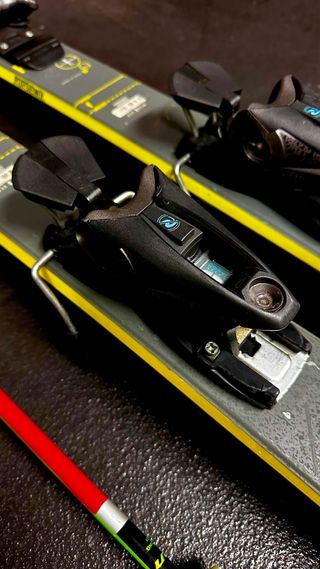 Esquís Rossignol SCRATCH Freestyle