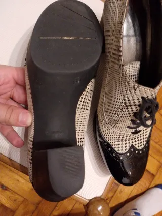 Tacones vintage beige y negro