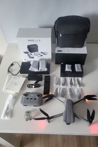 Dron DJI Mavic Air 2 Fly More Combo