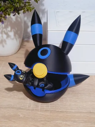 Poké Ball Umbreon Shiny que se abre