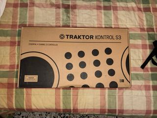 Controladora DJ Native Instruments Traktor S3
