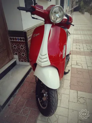 Ciclomotor Riya Retro S-50 Rojo/Blanco