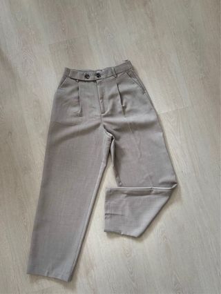 Pantalón Stradivarius