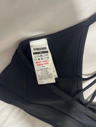 Top deportivo Gymshark negro talla S