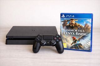 PS4 (PlayStation 4) Negra + Juego Immortals Fenyx