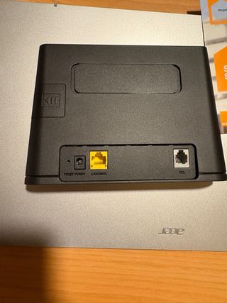 Router Huawei Negro