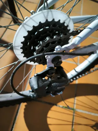 Bicicleta infantil niña blanca y rosa