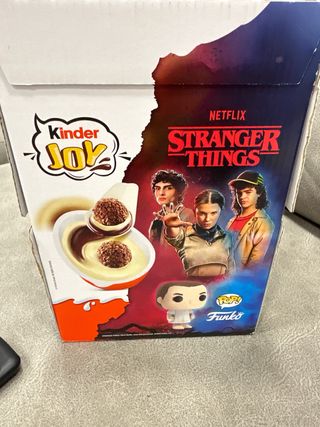 Caja Kinder Joy Stranger Things
