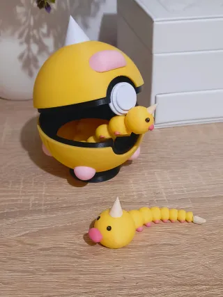 Pokéball Weedle que se abre