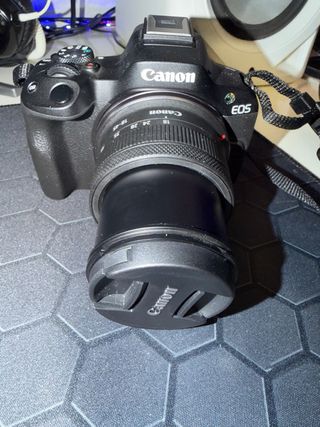 Cámara Canon EOS R50 kit influencer
