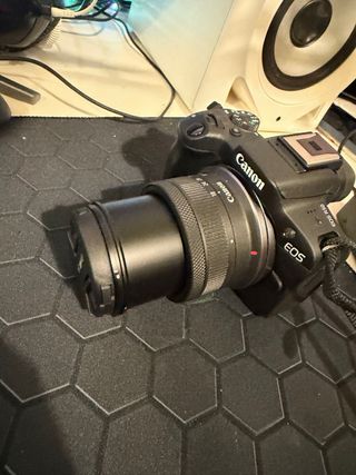 Cámara Canon EOS R50 kit influencer