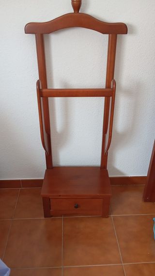 Galan de madera con cajón