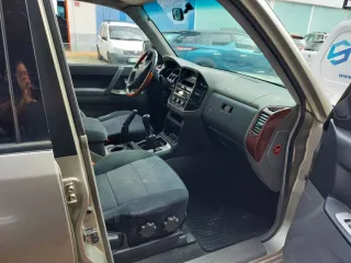 Mitsubishi Montero 2004