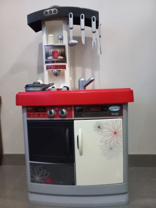 Cocinita Smoby Roja y Gris