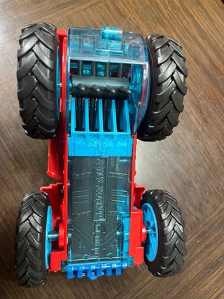 Coche Superthings Monster Roller