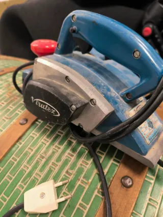 Cepillo Eléctrico Virutex J71 Madera