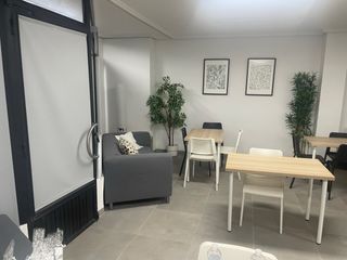 se alquila habitación o piso compartido