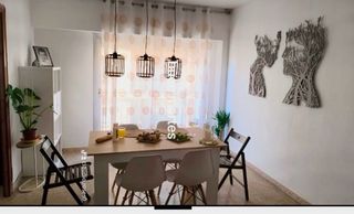 se alquila habitación o piso compartido