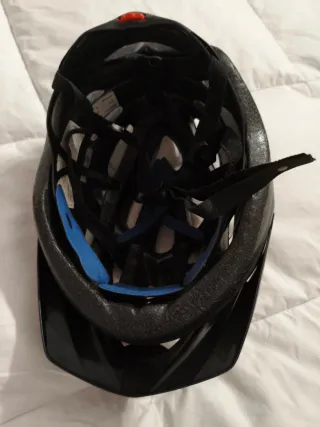 Casco de Bicicleta Bell Negro y Rojo