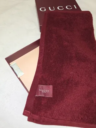 GUCCI Beauty Asciugamano Bordò Originale Nuovo