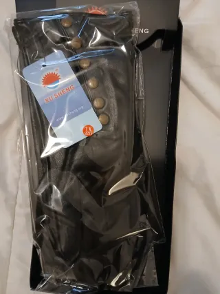 Guantes de mujer negros con botones