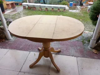 Mesa redonda extensible de madera