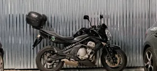 Kawasaki ER6N Negra