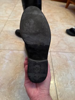 Botas altas negras de cuero