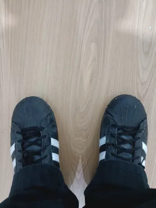 Adidas Superstar Negras Talla 42