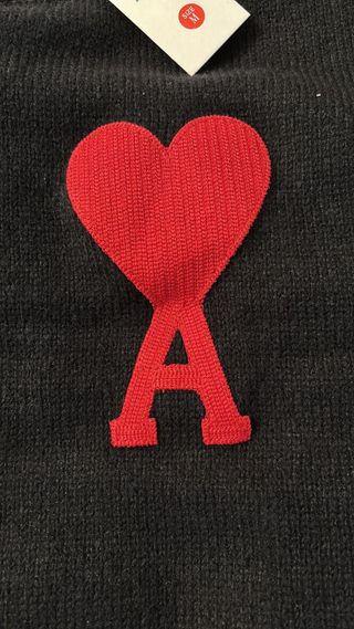Maglione Ami Paris nero con cuore rosso