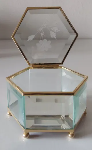 CAJA VINTAGE CRISTAL TALLADO BISELADO Y LATÓN