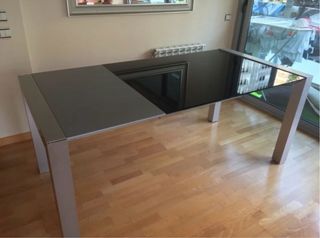 Mesa comedor cristal y metal