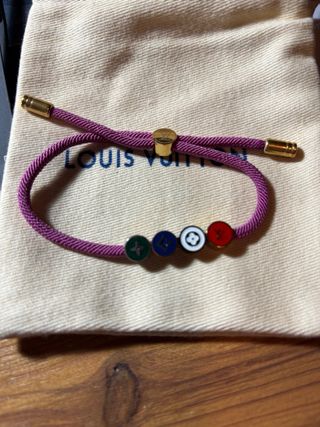 Pulsera Louis Vuitton Cordón Morado Charms